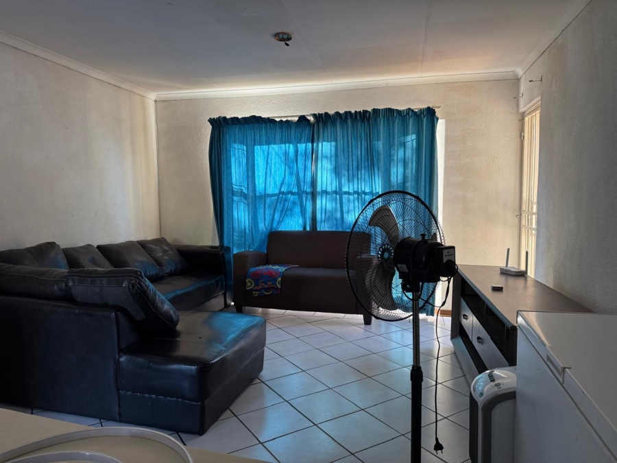 To Let 3 Bedroom Property for Rent in Geelhoutpark North West